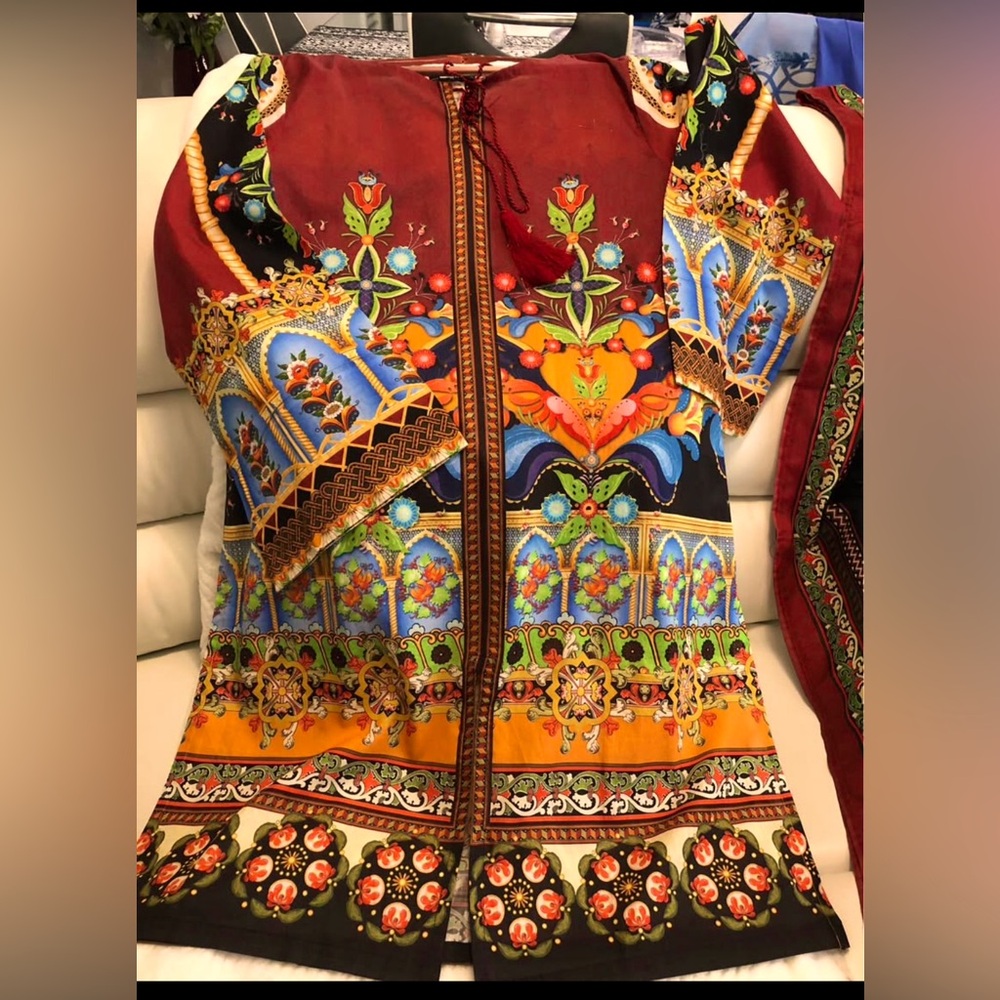 New Pakistani Printed three piece Kameez shalwar and dupatta dress.Size X Large.
